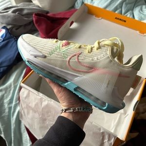 LeBron Witness 6 “Easter”